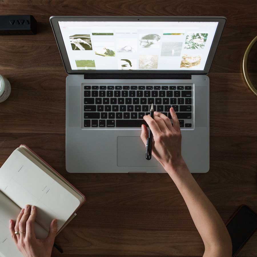 Pretend to work trend China