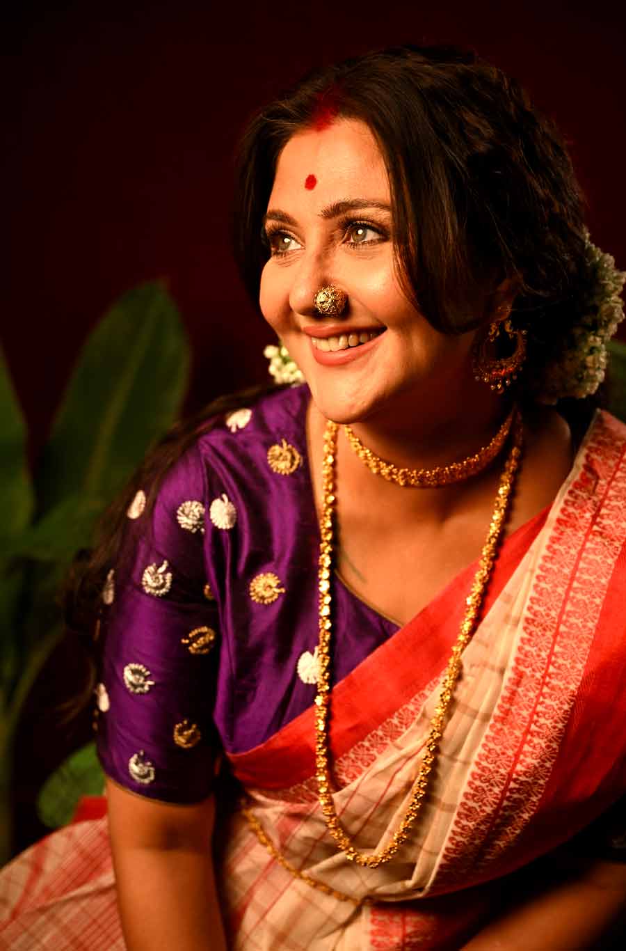 Actress Swastika Mukherjee came up with four different look of four different regions of the country