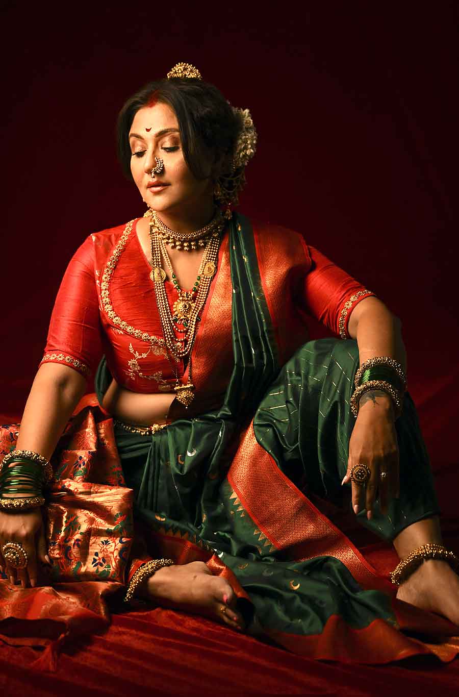 Actress Swastika Mukherjee came up with four different look of four different regions of the country