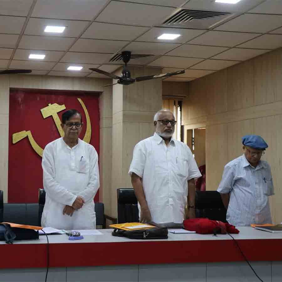 সিপিএমের রাজ্য কমিটির বৈঠকে দলের সাধারণ সম্পাদক এম এ বেবি ও রাজ্য সম্পাদক মহম্মদ সেলিম। আলিমুদ্দিন স্ট্রিটে।