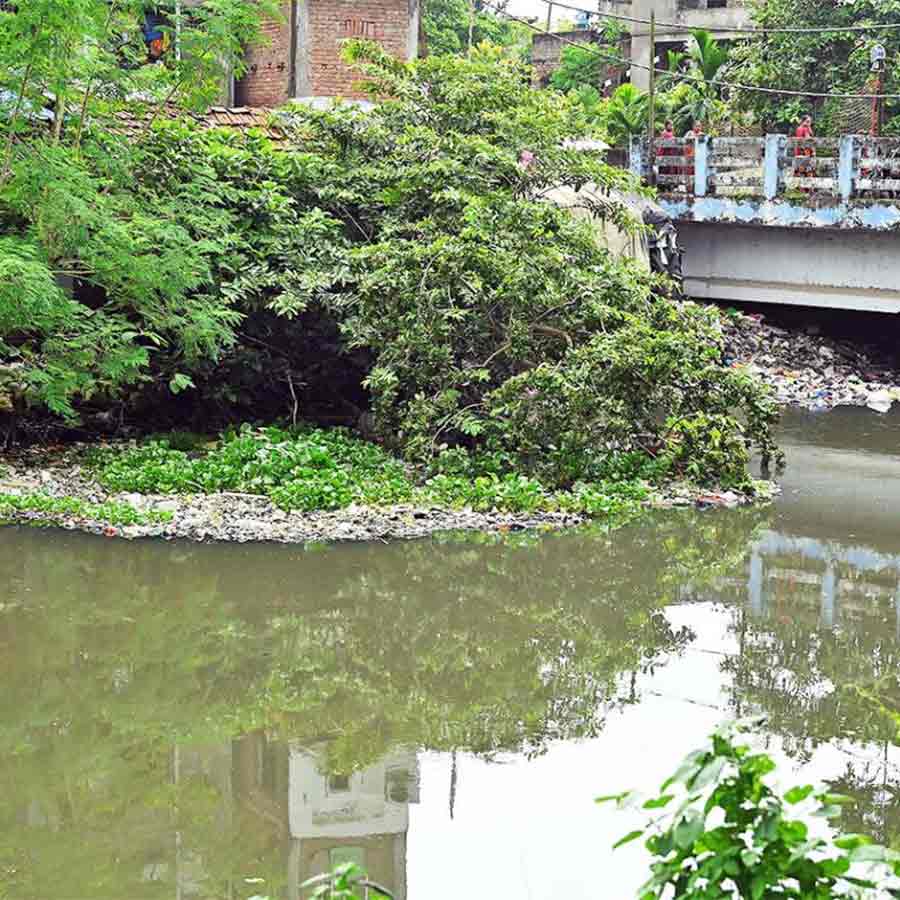 Questions are being raised about whether the poor condition of the canal is behind the 2 deaths in Anandapur