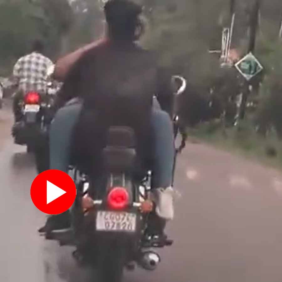 Video shows couple romancing in bike in Chhattisgarh’s Durg district, police takes action