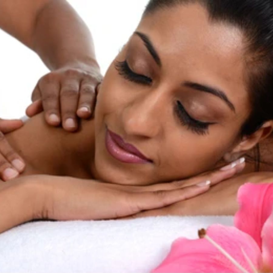 Pamper yourself with a full body spa using homemade ingredients before Durga Puja dgtl