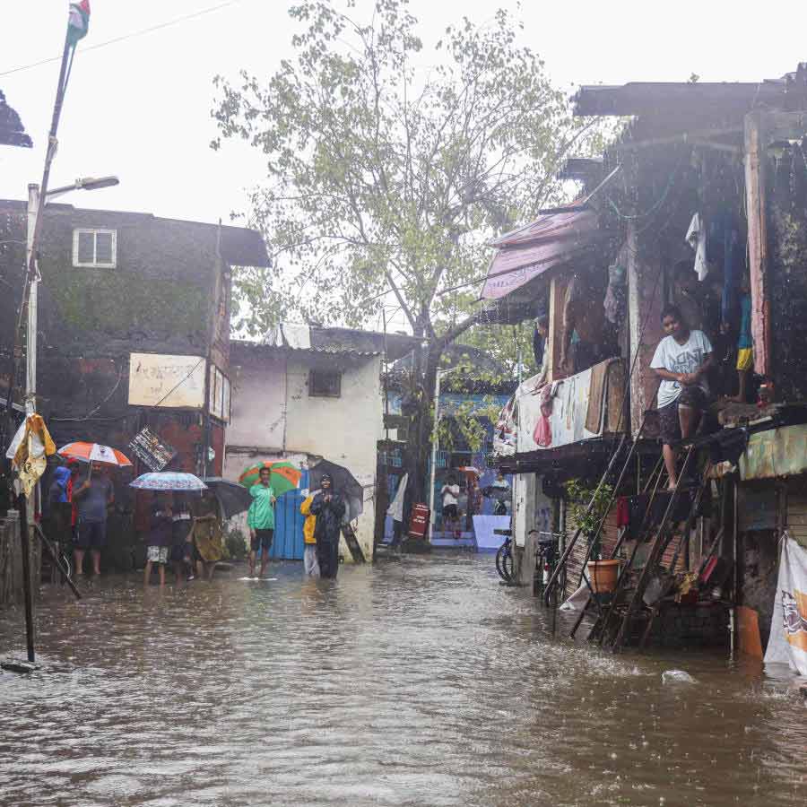 Over 1000 Deaths, Water Entered Bachchan Residence in Mumbai 2005 and More Tragic Events 