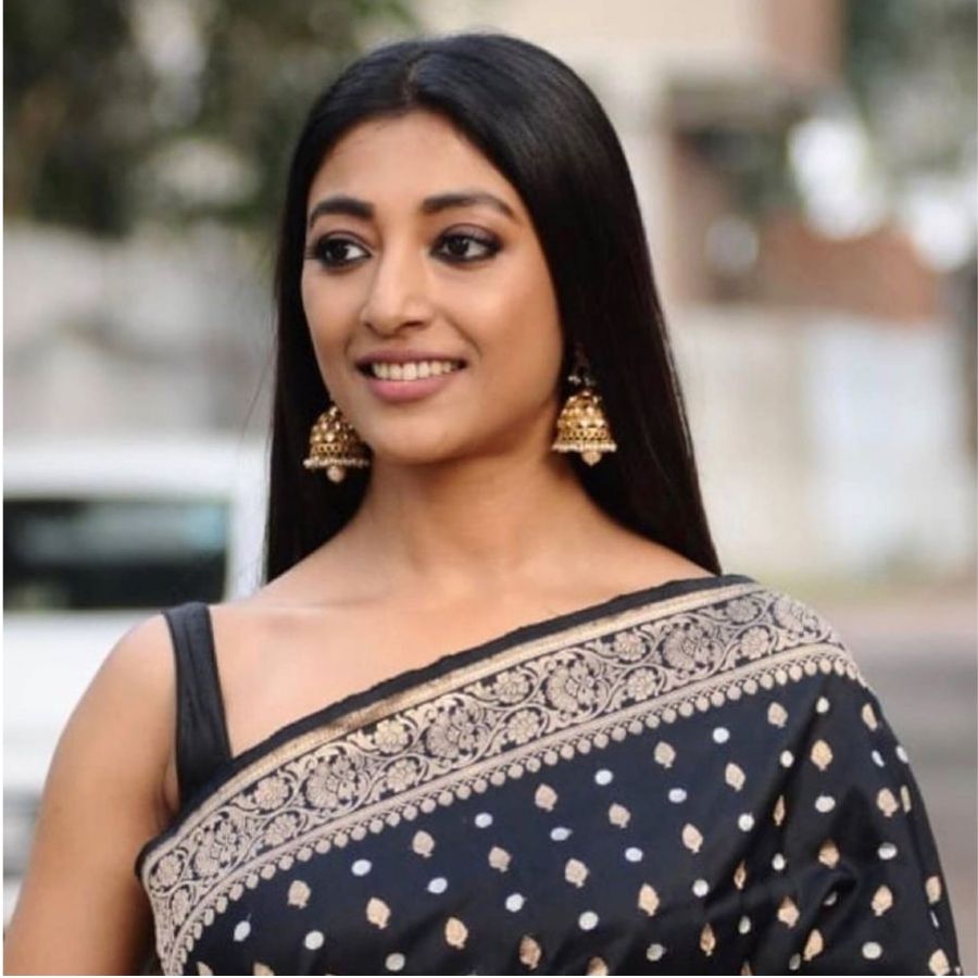 10 fabric choices beyond cotton for style and comfort this Durga Puja dgtl