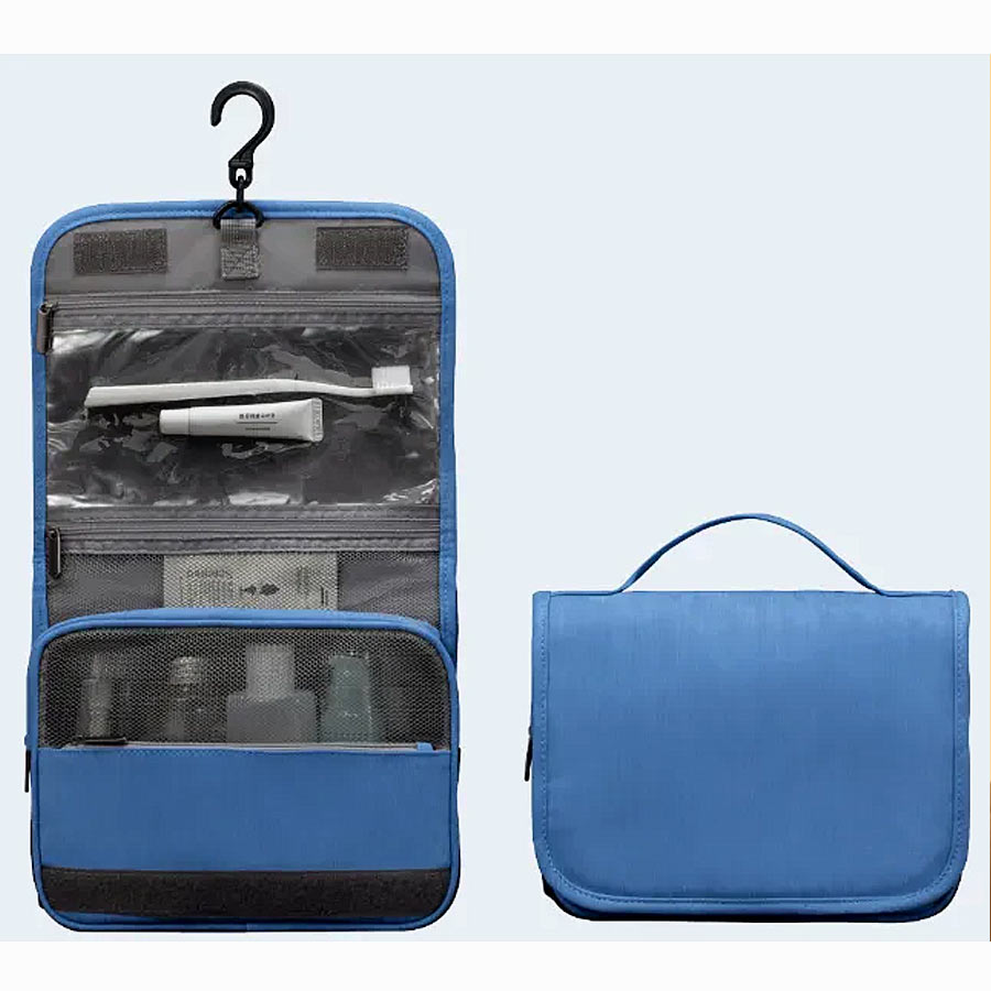 প্রয়োজনের সব কিছুই গুছিয়ে নেওয়া যায় এমন ব্যাগে।