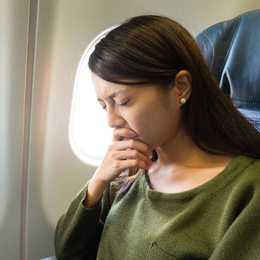 শেষে মনে রাখা দরকার, ভয় আমাদের স্বাভাবিক প্রবৃত্তি। সেটা আটকানো আপনার হাতে নয়। কিন্তু সেটিকে নিয়ন্ত্রণ করা আপনার হাতে। বিমান পরিষেবা অত্যন্ত নিরাপদ, এই বিষয়ে সন্দেহের অবকাশ নেই। তাই পুজোর ছুটিতে বিমানে যাত্রা করুন নিশ্চিন্তে, আর উৎসবের আনন্দ উপভোগ করুন নির্ভয়ে।(এই প্রতিবেদনটি ‘আনন্দ উৎসব’ ফিচারের একটি অংশ।)