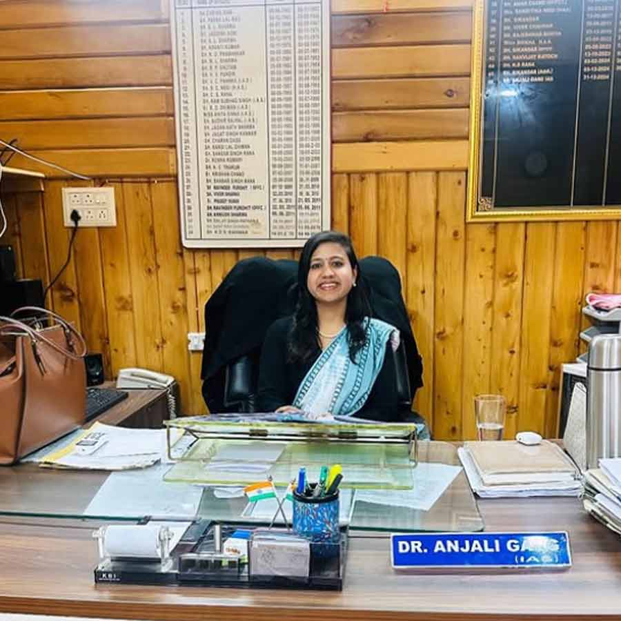 All need to know about Anjali Garg, who become IAS Officer from doctor