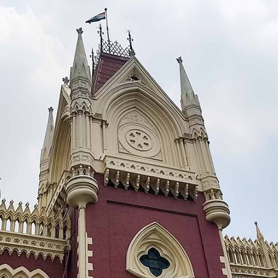 Strike at Calcutta High Court to protest police harassment of lawyer