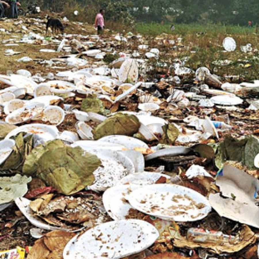 Recent government reports have shown that several municipalities have not been able to collect fines or prohibit illegal plastic sale and use after conducting raids