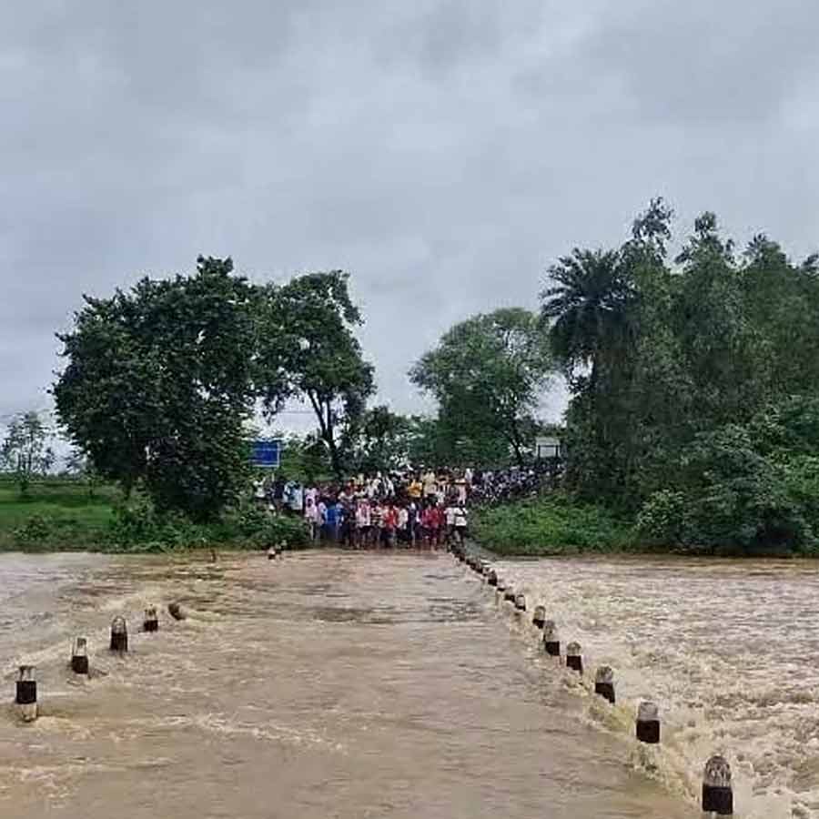 Flood like situation in Bankura, several bridges under water