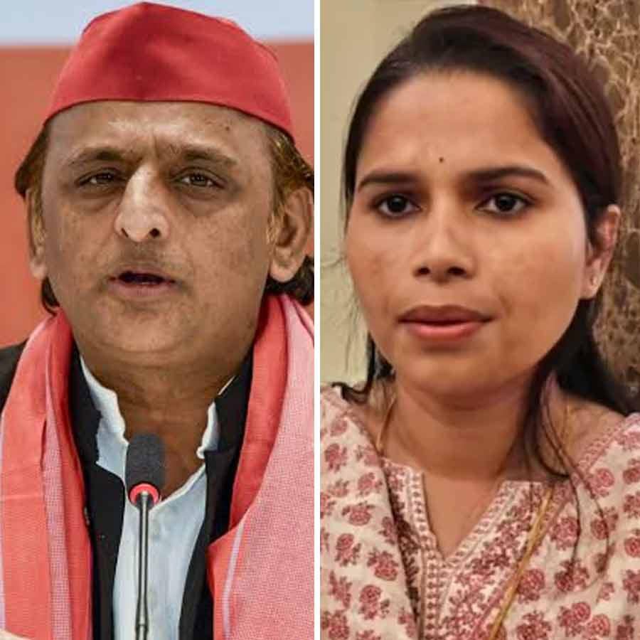 Expelled SP MLA Pooja Pal raising some questions write letter to Akhilesh Yadav dgtl