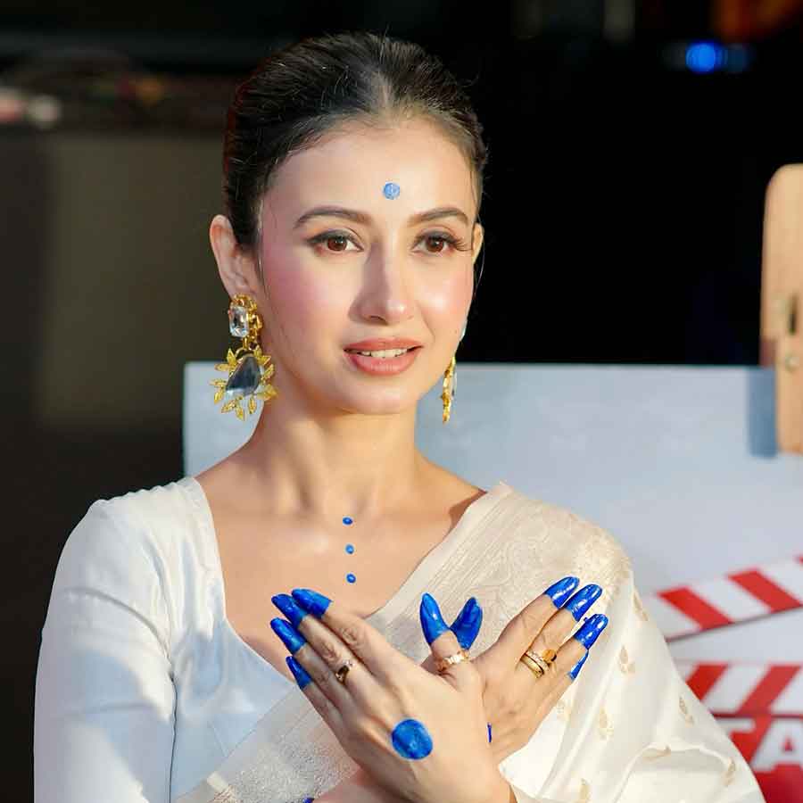 Tollywood actor Monami Ghosh talks about her love life, marriage and new dance video dgtl