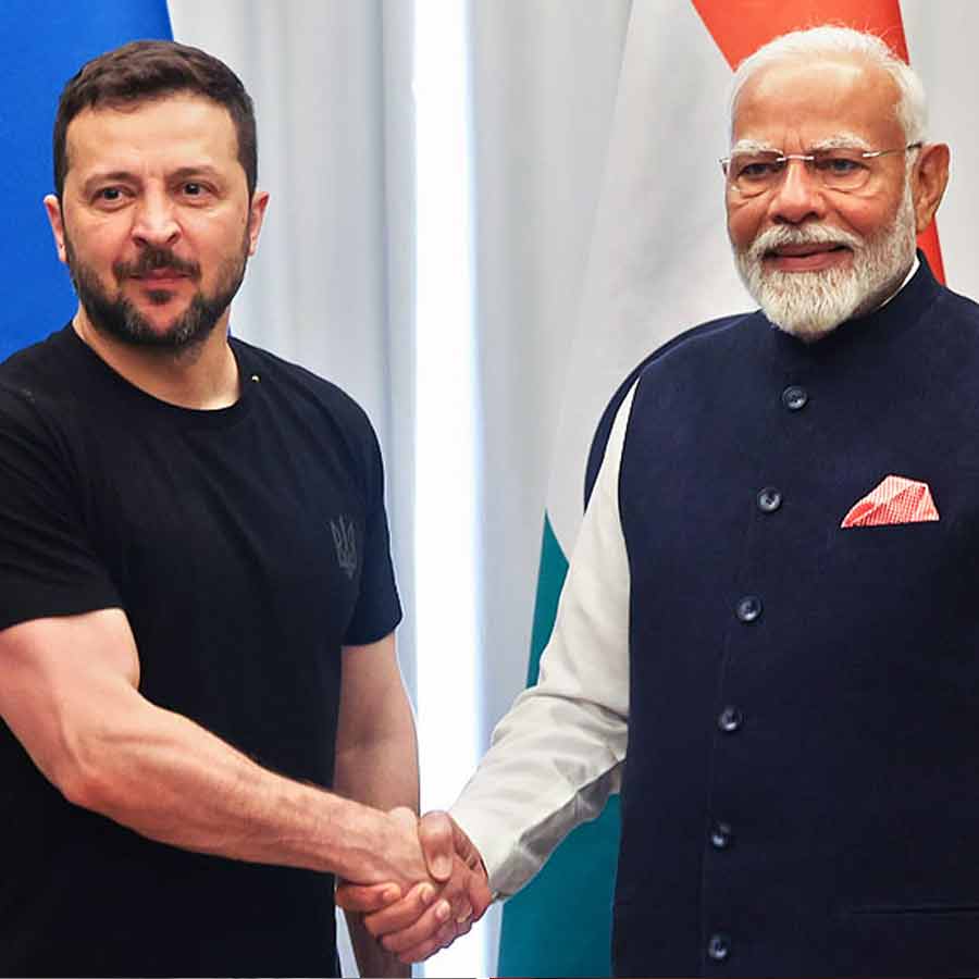 Anjelika Qora cum kompilyatsiya Porno filmda Chloe Sevigny