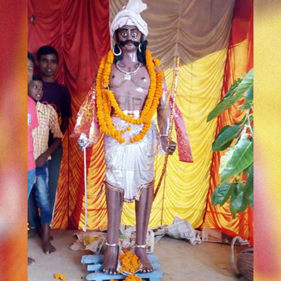 Why Purulia’s Santhal Kherwal Tribe Worships Mahishasur as Ancestor Instead of Goddess Durga dgtl