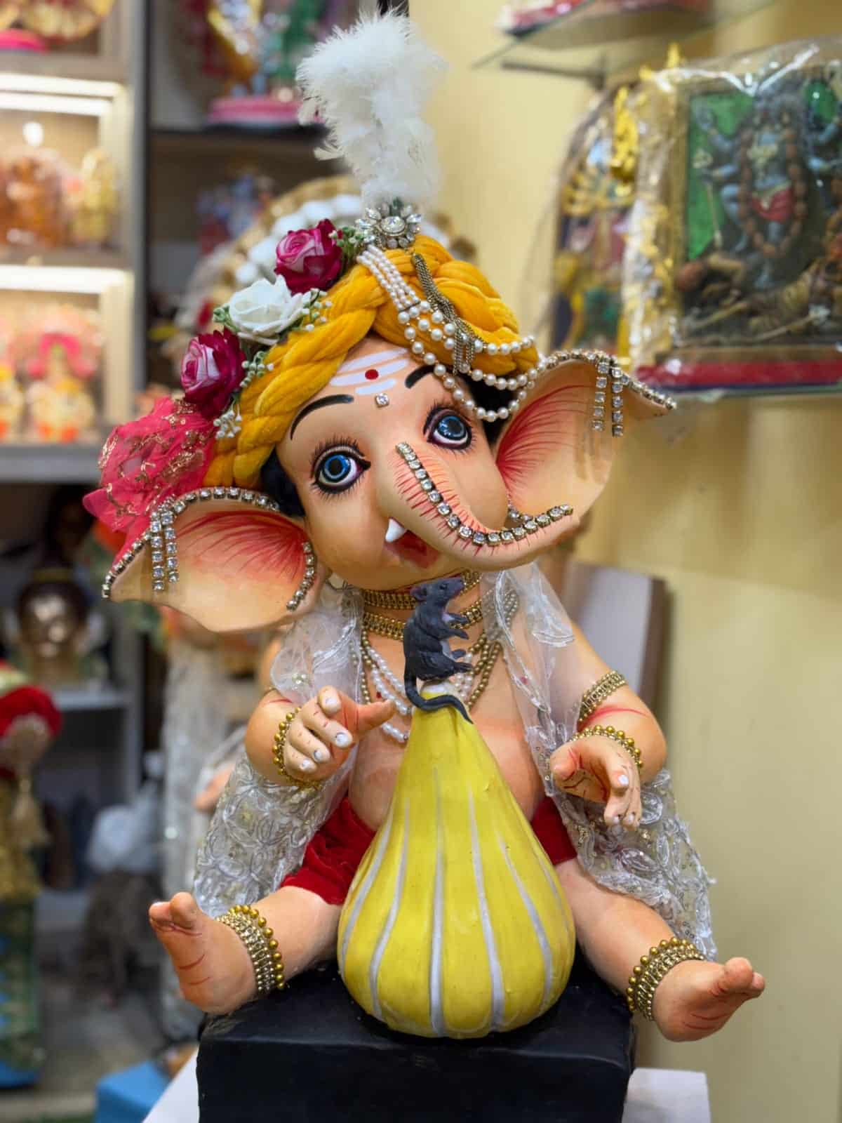 মোদক থাকবে, গণেশ থাকবে আর ইঁদুর থাকবে না তাই হয় কখনও! 