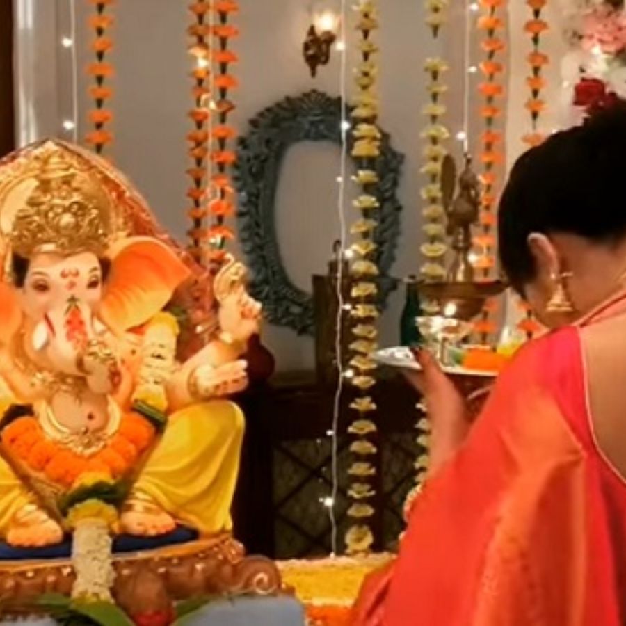 ৬.ব্রত পালন – কেউ কেউ দিনভর উপবাস বা ফলাহার করে সন্ধ্যায় পুজো করেন এই দিন।