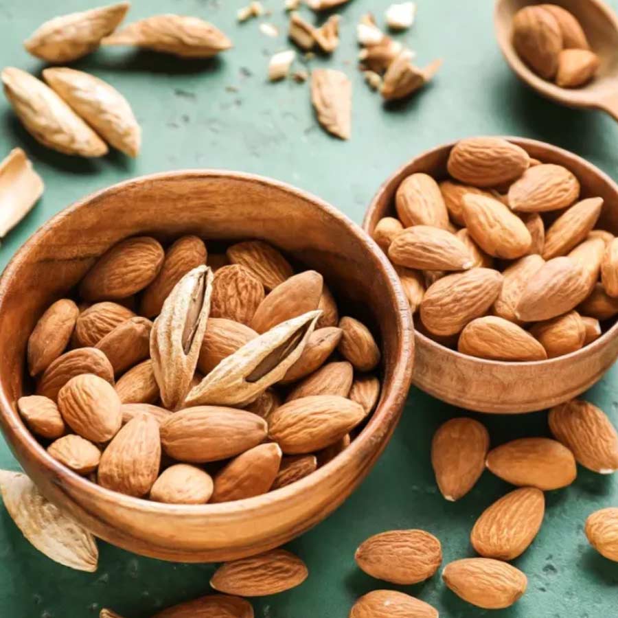A study finds that eating 22 almonds a day may help prolong your health span