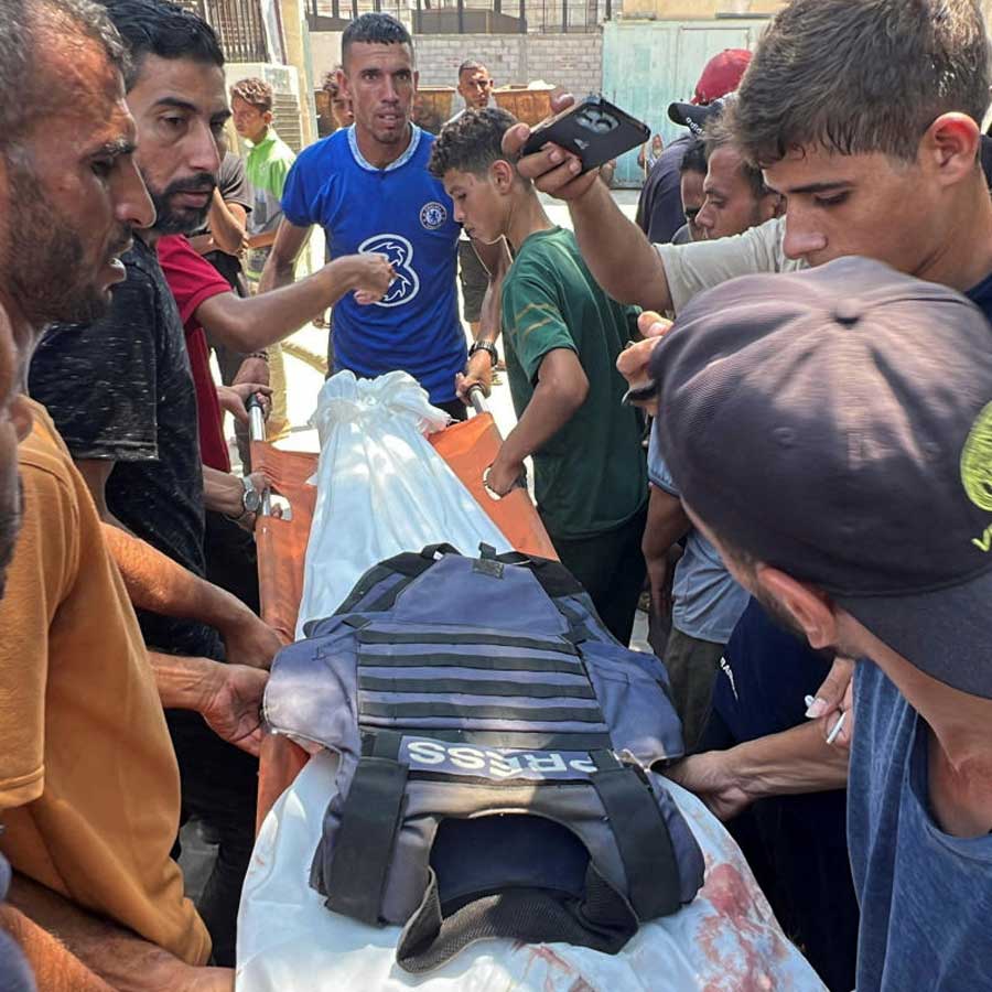Six journalists among many killed in Israeli strike on hospital in Khan Younis of Gaza dgtl