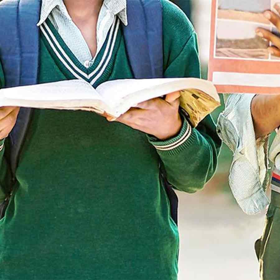 The eternal weapon of politics is to spread rumors and gradually give them the appearance of truth