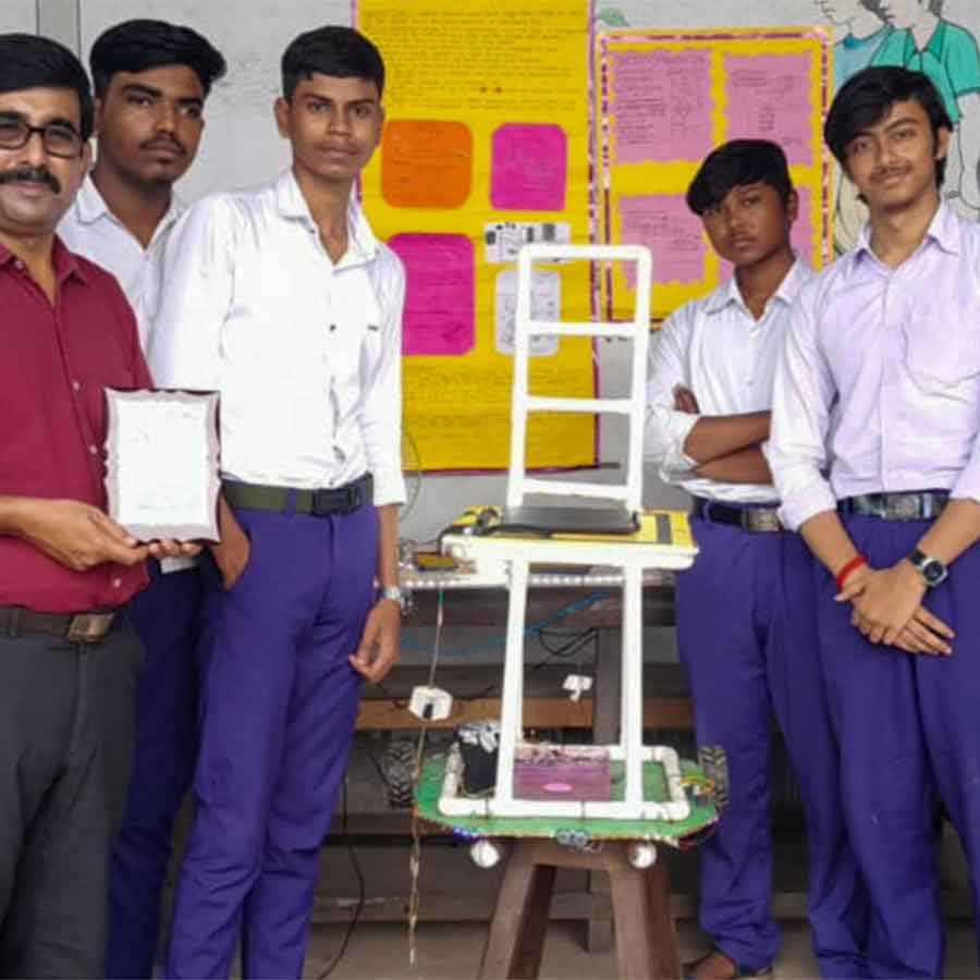Students of Domjur Begri high School was awarded for making a prototype of Hi tech wheel Chair