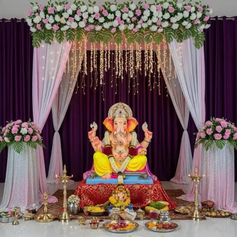 গণেশ চতুর্থী তো এসেই গেল। ঘুরে দেখা যাক কলকাতার সেরা কিছু গণেশ পুজো।