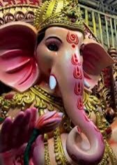 সন্তোষ মিত্র স্কোয়ার- ঐতিহ্য, শিল্প এবং সৃজনশীলতার মেলবন্ধন যদি কিছু হয়, তা নিঃসন্দেহে সন্তোষ মিত্র স্কোয়ারের গণেশ পুজোর সঙ্গে তুলনা করা যায়।  অসাধারণ মণ্ডপসজ্জা এবং অভিনব থিম পুজোর জন্যেই বিখ্যাত সন্তোষ মিত্র স্কোয়ারের গণেশ পুজো। 