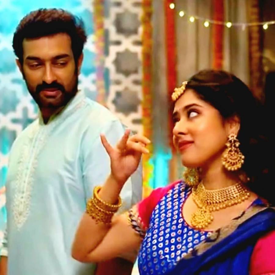 Why did Ditipriya Roy impersonate Radha dgtl