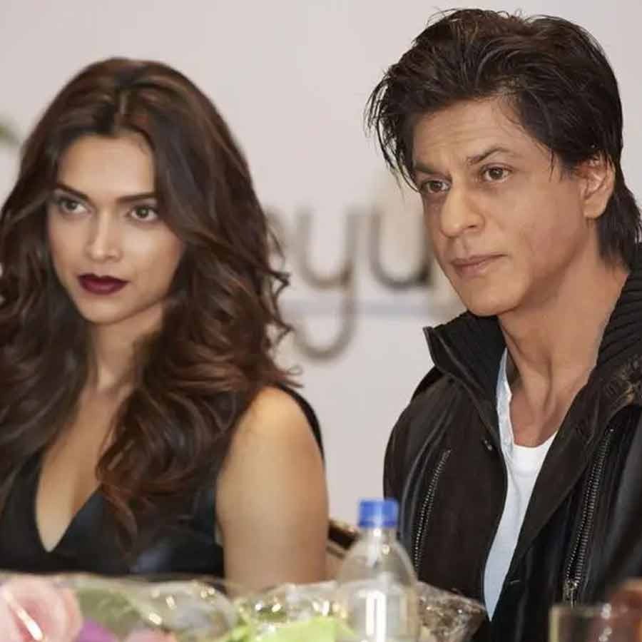 Shah Rukh Khan Deepika Padukone in legal trouble FIR lodged in allegation of promoting faulty cars dgtl