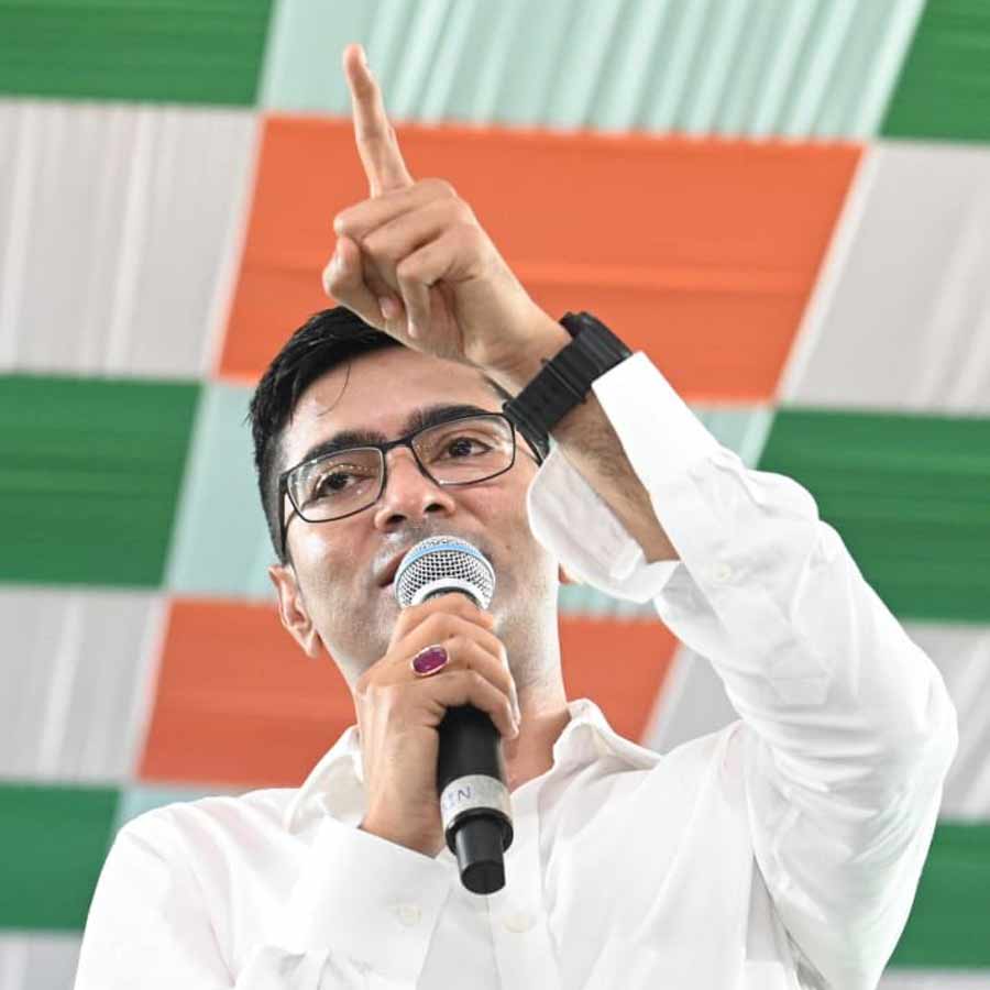 Isolated Kunal raises finger at Abhishek’s decision, Bratya stands by him on another issue