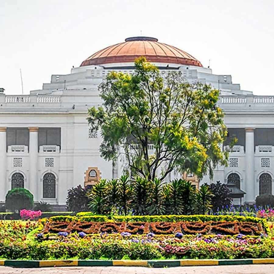 State govt to bring motion on Bengali harassment issue in the special Assembly session