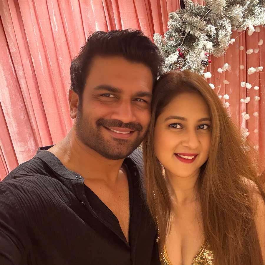 Sharad Kelkar with Keerti Kelkar