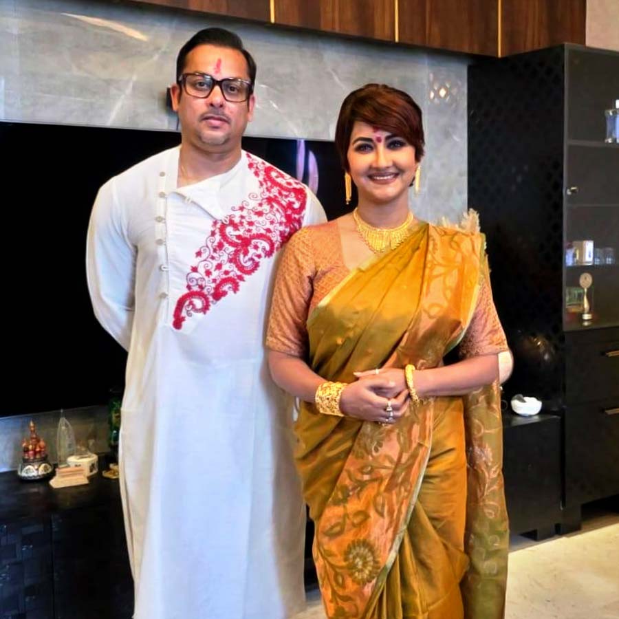 People questions Rachana Banerjee as she seen doing Ganesh Puja with husband even after separation dgtl