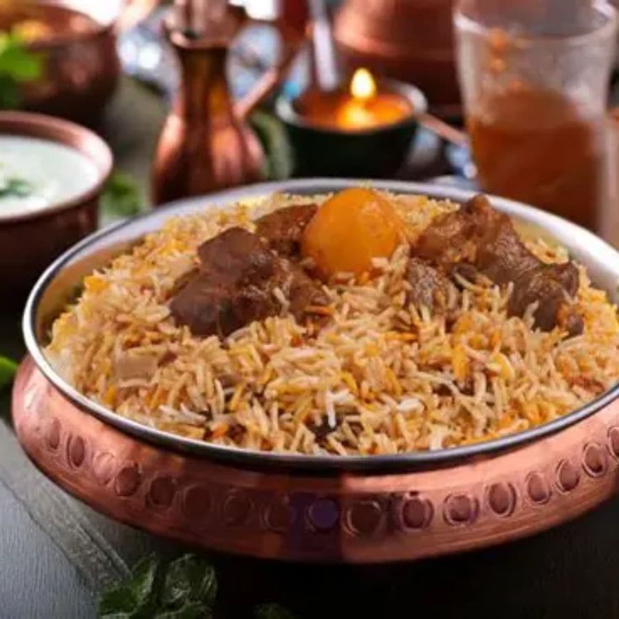 লখনউ ‘স্পেশ্যাল’ বিরিয়ানি।