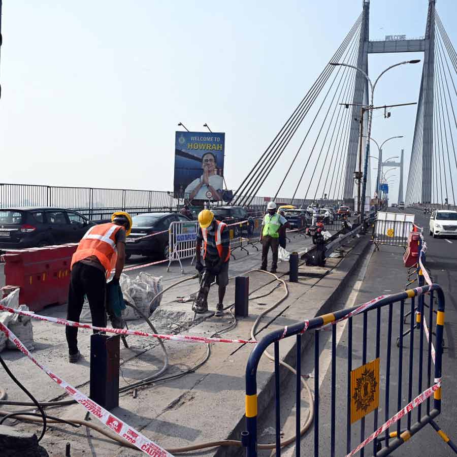 Vidyasagar Setu to Remain Closed on Aug 31 from 5 AM to 9 PM for Major Repair Work, Traffic Diversions Announced dgtl