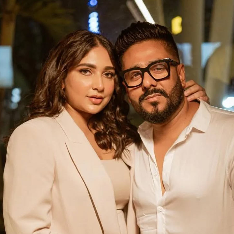 Yuvaan’s cute banter with father Raj Chakraborty and Mother Subhashree Ganguly gone viral dgtl