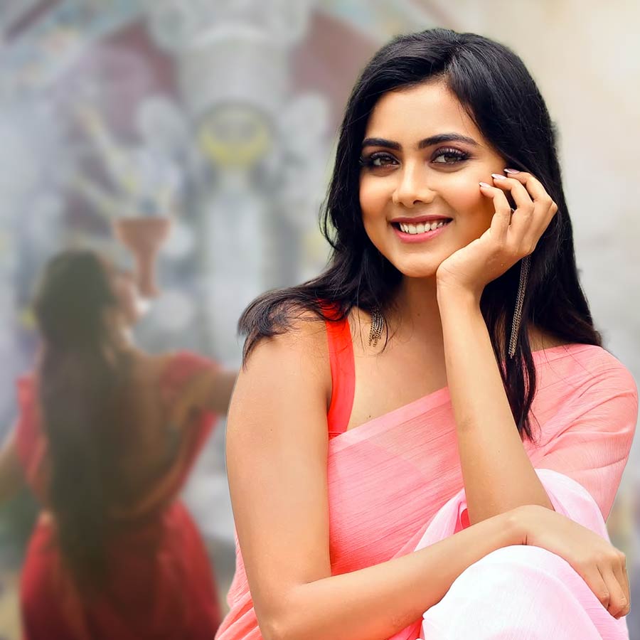 Idhika Paul shares her Durga Puja Experience and her planning after Khadaan Success