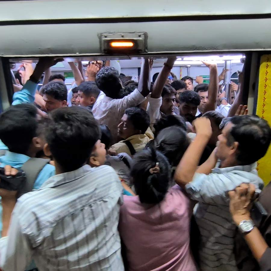 Kolkata Blue Line Metro Services in Complete Disarray dgtl