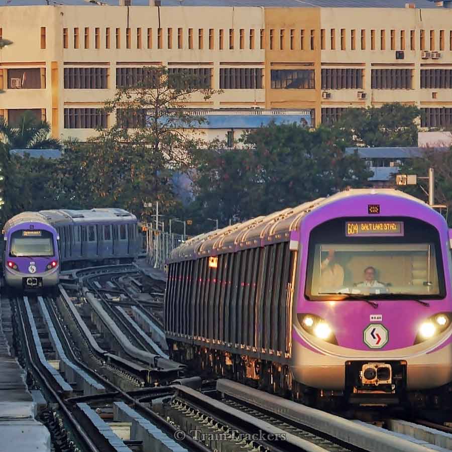 Blue line in kolkata metro became neglected after Esplanade-Sealdah and Noapara-airport lines are connected