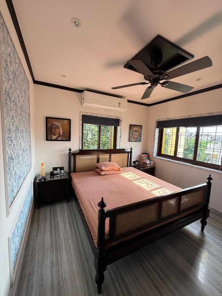 বেডরুম।