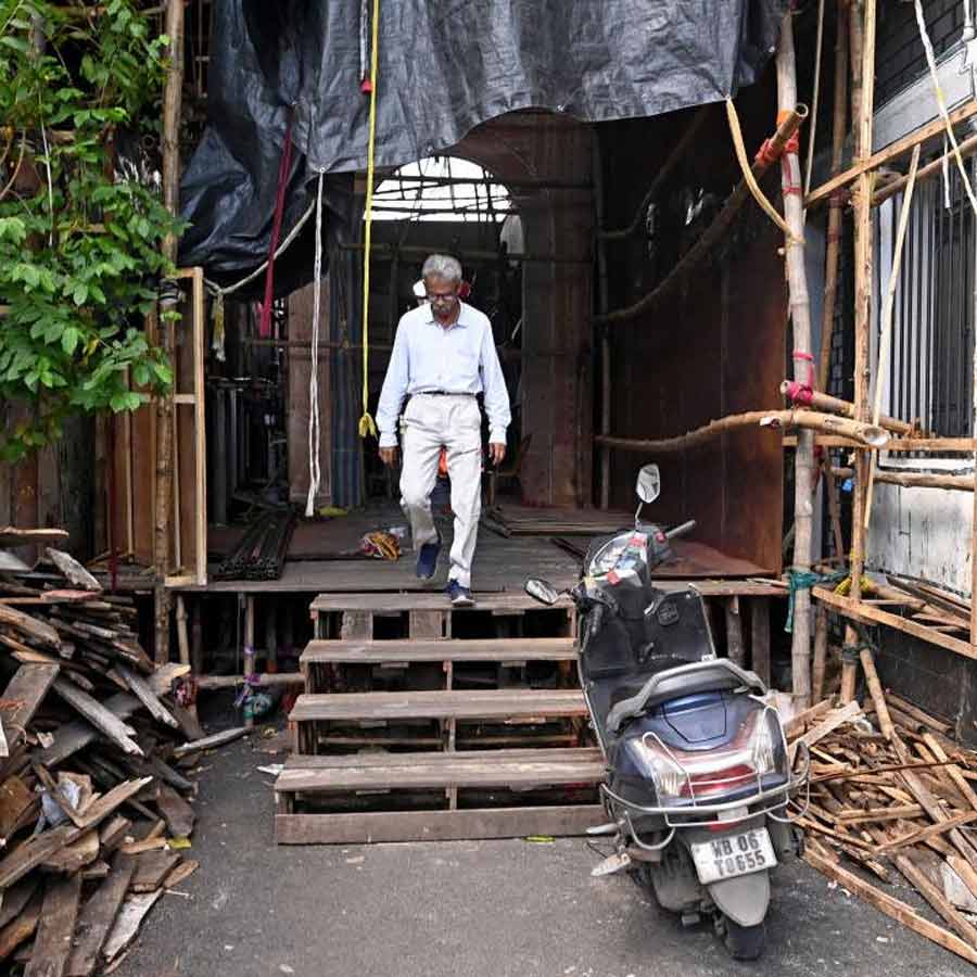 One of the conditions for the state government's Puja grants may be that they do not cause inconvenience to citizens