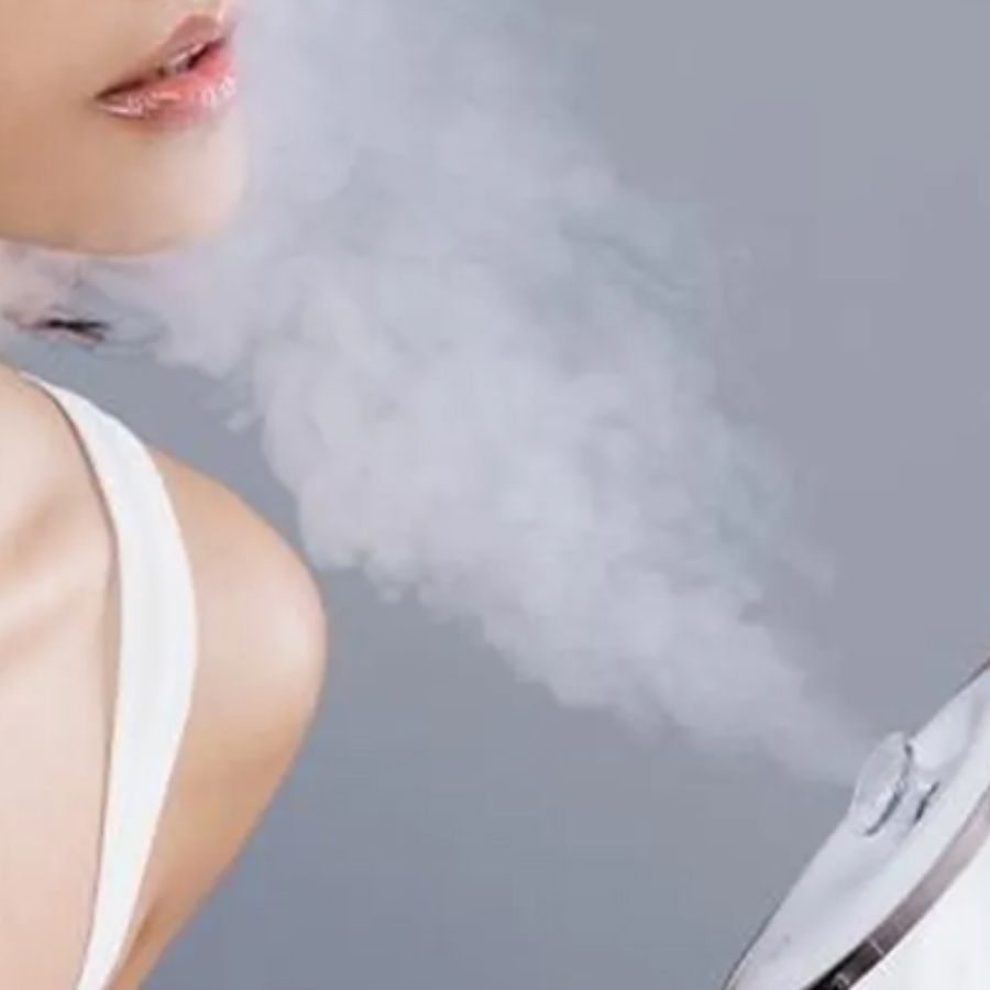 ভাপ নিন: রোজ গরম ভাপ নিলে ত্বকের পোরস্ খুলে যায়, এতে ব্ল্যাকহেডস দূর হয়। 