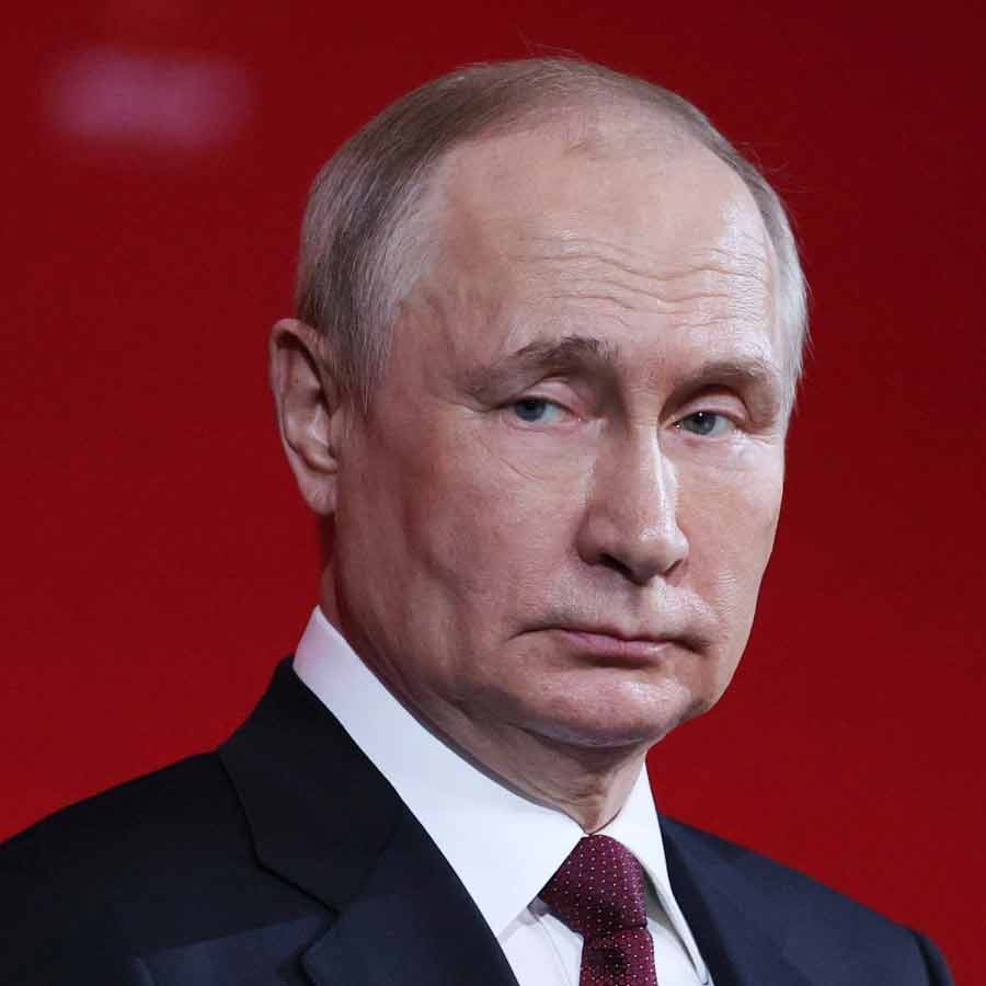 Venezuela deploys warships and drones to counter US naval force which may invade Caracas