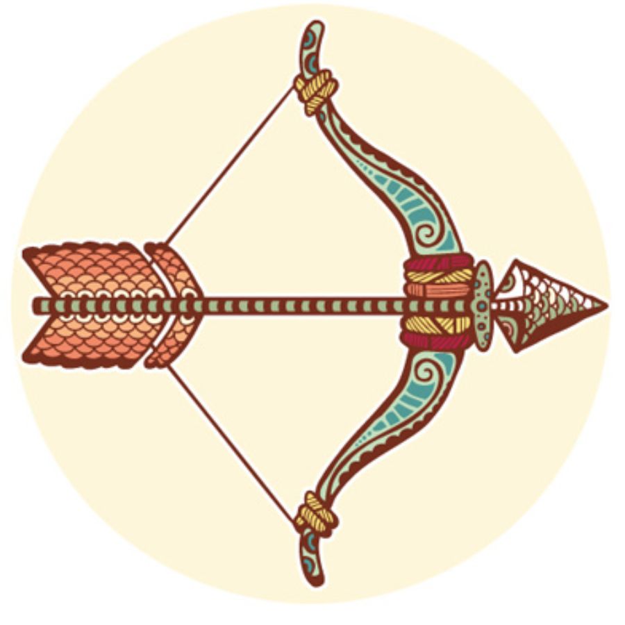 তীর-ধনুক: পবন দেব দুর্গাকে তীর ধনুক দিয়েছিলেন। এটি ইতিবাচক শক্তির প্রতীক। 