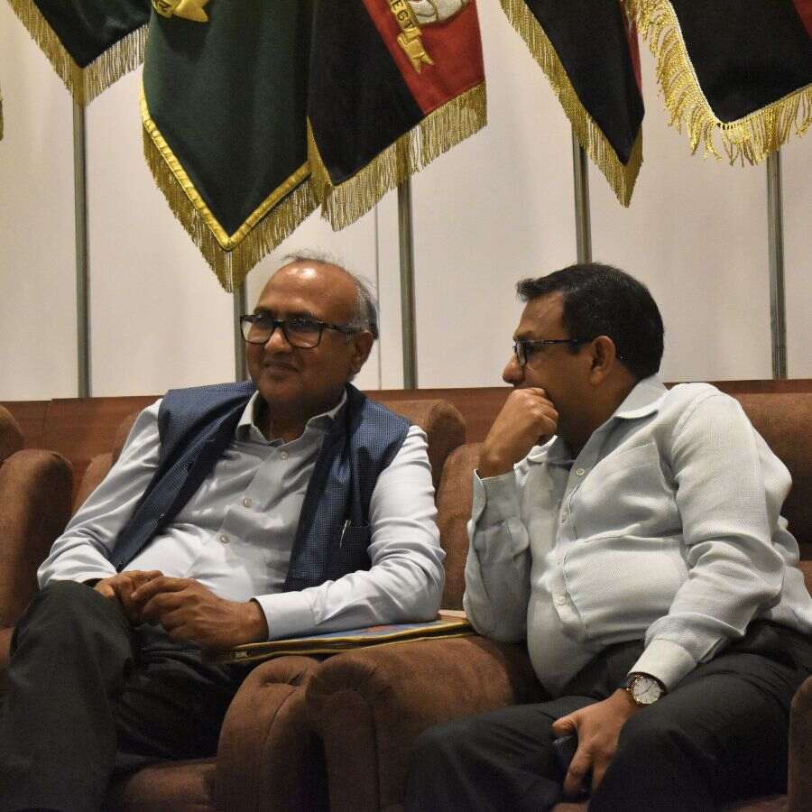 Ramesh Chandra Gaur, Director of the Kalanidhi Department of the Indira Gandhi National Centre for the Arts, was present.