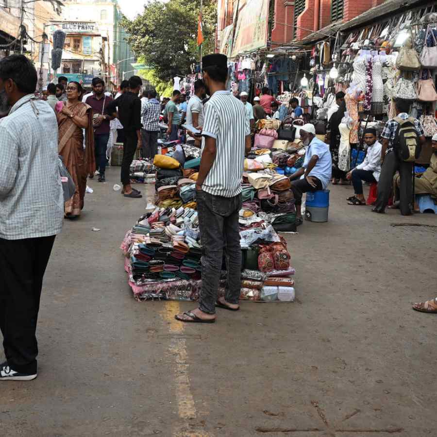 Hawker operations suspended in Kolkata for Durga Puja