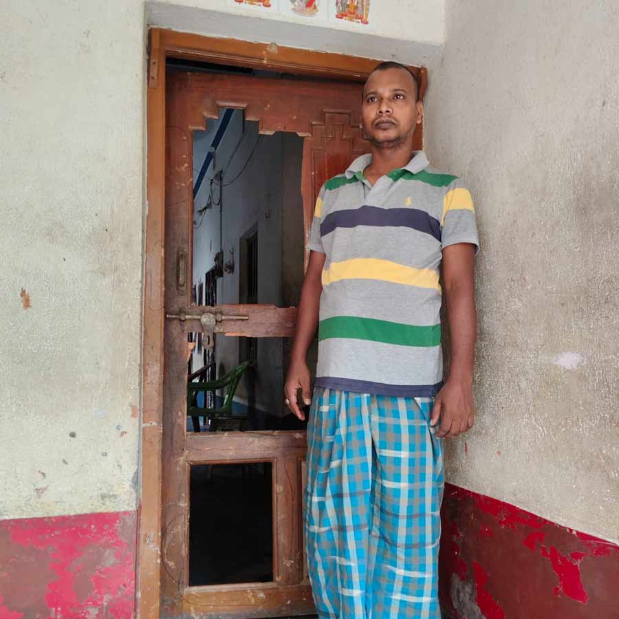 The man who lost father-brother duo in Waqf violence now helps SIR, police & TMC by his side