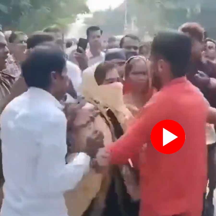 Video shows brawl started when husband caught wife while she was going to secretly marry another man