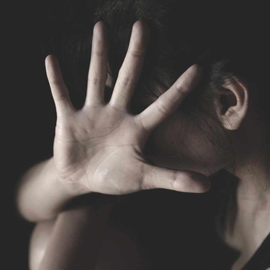 Mumbai businesswoman allegedly stripped naked at gunpoint by the Managing Director of a Pharmaceutical company dgtl