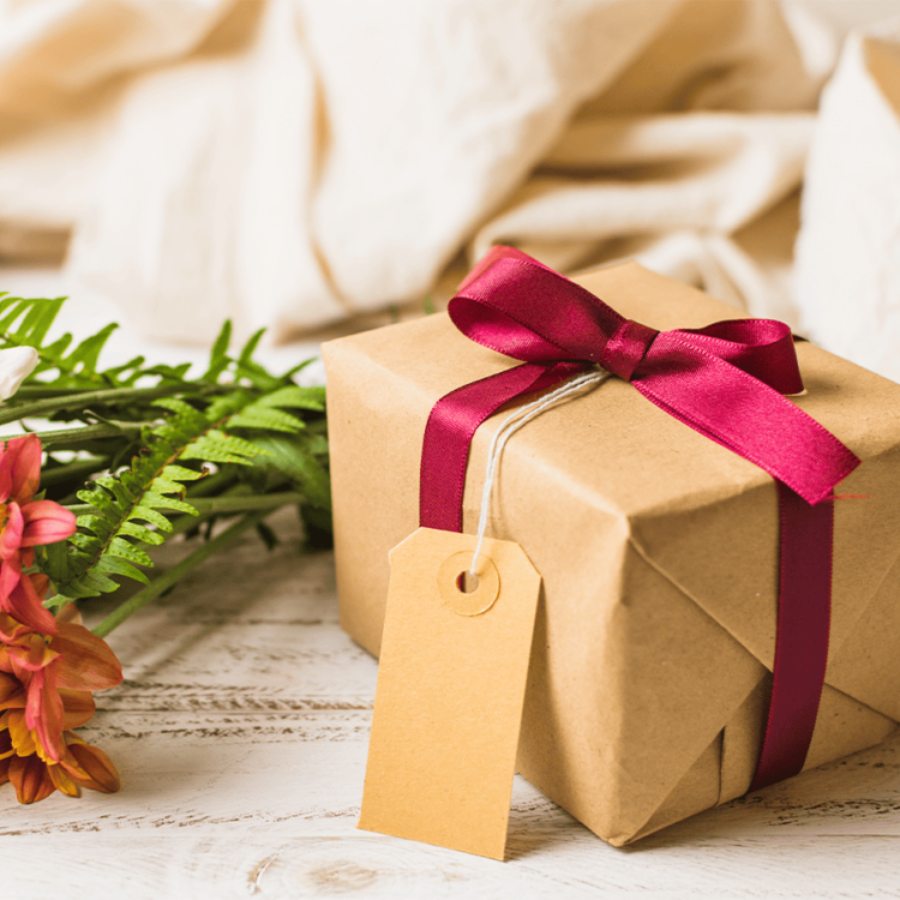 9 thoughtful and unique gift ideas for newlywed couples this wedding season dgtl